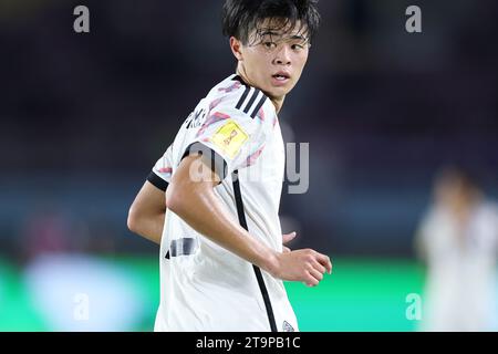 Surakarta, Indonesien. November 2023. Japans Yumeki Yoshinaga beim Achtelfinale der FIFA U-17-Weltmeisterschaft Indonesien 2023 gegen Spanien 2-1 Japan im Manahan-Stadion in Surakarta, Indonesien, 20. November 2023. Quelle: AFLO/Alamy Live News Stockfoto