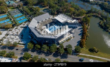 Charleston, SC, USA. November 2023. Luftaufnahme des Credit One Stadions auf Daniel Island in Charleston, South Carolina. (Credit Image: © Walter G Arce SR Grindstone Medi/ASP) NUR REDAKTIONELLE VERWENDUNG! Nicht für kommerzielle ZWECKE! Stockfoto