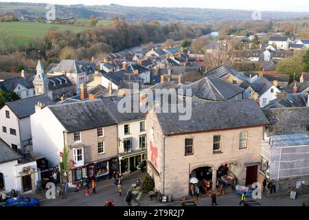 Die Stadt Hay-on-Wye in Christimas während des Hay Winter Festival Buchfestivals in Wales, Großbritannien KATHY DEWITT Stockfoto