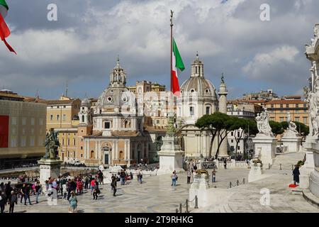 Piazza Venezia und Foro Traiano im historischen Stadtzentrum von Rom Stockfoto