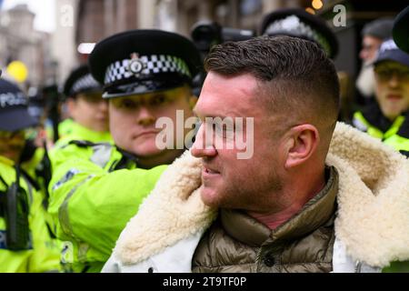 Der rechtsextreme Anführer Tommy Robinson, alias Stephen Yaxley-Lennon, wird verhaftet, weil er sich nicht unter Sektion 35 des antisozialen Verhaltens, Verbrechen, zerstreut hat Stockfoto