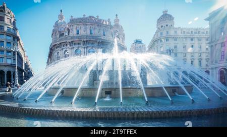 Piazza de Ferrari ist der Hauptplatz von Genua, Italien Stockfoto
