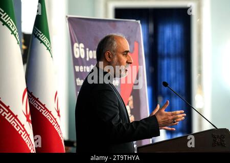 Wöchentlicher Presser des Sprechers des iranischen Außenministeriums Nasser Kanaani am 27. November in Teheran, Gebäude des Außenministeriums. Teheran Teheran Iran Copyright: Xmohsenxrezaeix DSC00458 Credit: Imago/Alamy Live News Stockfoto