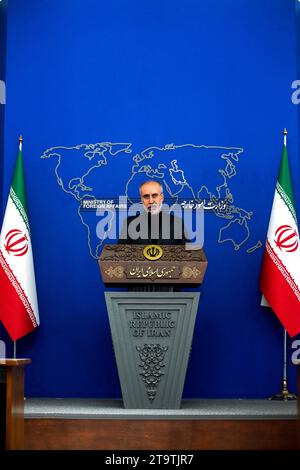 Wöchentlicher Presser des Sprechers des iranischen Außenministeriums Nasser Kanaani am 27. November in Teheran, Gebäude des Außenministeriums. Teheran Teheran Iran Copyright: Xmohsenxrezaeix DSC00516 Credit: Imago/Alamy Live News Stockfoto