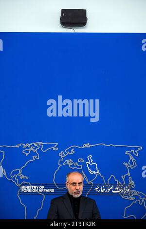 Wöchentlicher Presser des Sprechers des iranischen Außenministeriums Nasser Kanaani am 27. November in Teheran, Gebäude des Außenministeriums. Teheran Teheran Iran Copyright: Xmohsenxrezaeix DSC00521 Credit: Imago/Alamy Live News Stockfoto