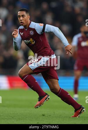 London, Großbritannien. November 2023. Youri Tielemans aus Aston Villa während des Premier League Spiels im Tottenham Hotspur Stadium in London. Der Bildnachweis sollte lauten: Paul Terry/Sportimage Credit: Sportimage Ltd/Alamy Live News Stockfoto