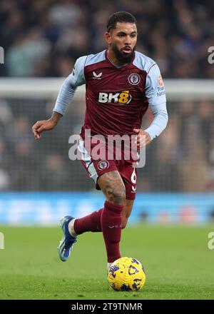 London, Großbritannien. November 2023. Douglas Luiz von Aston Villa während des Premier League Spiels im Tottenham Hotspur Stadium in London. Der Bildnachweis sollte lauten: Paul Terry/Sportimage Credit: Sportimage Ltd/Alamy Live News Stockfoto