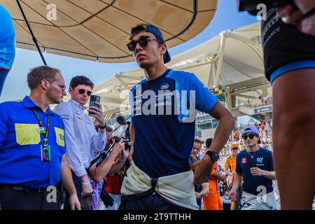 Yas Marina Circuit, Abu Dhabi, Vereinigte Arabische Emirate, 26.November 2023; Alexander Albon aus Thailand und Williams Racing während des Formel-1-Grand Prix von Abu Dhabi ( Foto: Jay HIRANO / ATP Images ) (HIRANO Jay / ATP / SPP) Stockfoto