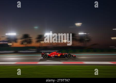 Yas Marina Circuit, Abu Dhabi, Vereinigte Arabische Emirate, 26.November 2023; Carlos Sainz Jr aus Spanien und Scuderia Ferrari während des Formel-1-Grand Prix von Abu Dhabi (Foto: Jay HIRANO/ATP Images) (HIRANO Jay/ATP/SPP) Credit: SPP Sport Press Photo. /Alamy Live News Stockfoto