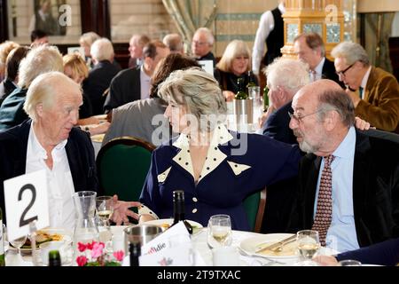 Sir Tim Rice & Maureen Lipman im Oldie des Jahres 2023 23-11-23 Stockfoto