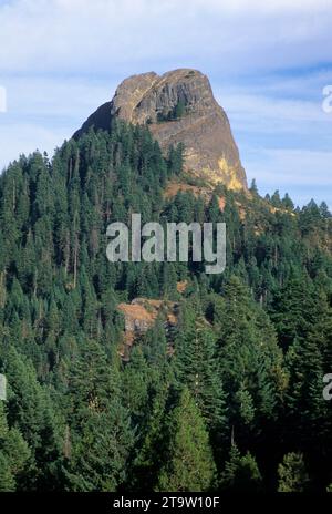 Pilot Rock von Pacific Crest Trail, Soda Mountain Wilderness, Cascade Siskiyou National Monument, Oregon Stockfoto