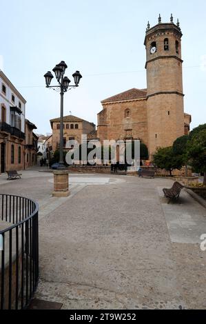 Baños de la Encina, Kirche San Mateo (15. Jahrhundert). Sierra Morena, Jaén, Andalusien, Spanien. Stockfoto