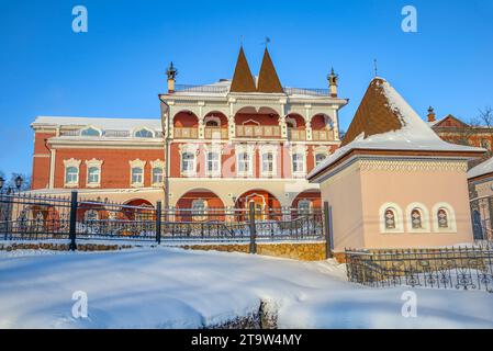 MYSCHKIN, RUSSLAND - 07. JANUAR 2023: Myschkin Palace Building. Region Jaroslawl, Russland Stockfoto