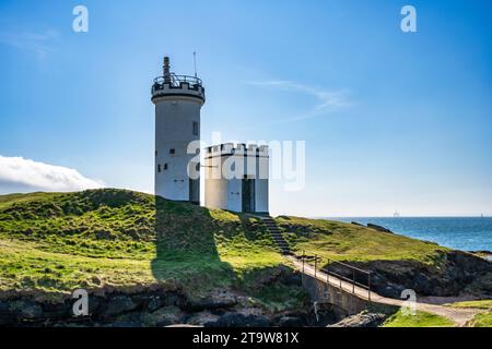 Elie Ness Lighthouse auf dem Fife Coastal Path in der Nähe der Küstenstadt Elie im East Neuk of Fife, Schottland, Großbritannien Stockfoto