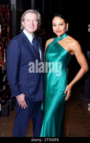 Ceawlin Thynn, 8. Marquess of Bath (links) und Emma Thynn, Marchioness of Bath, kommen zu den 11. Jährlichen Tusk Conservation Awards im Savoy Hotel, London. Bilddatum: Montag, 27. November 2023. Stockfoto