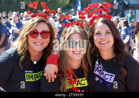 San Francisco, KALIFORNIEN - 28. September 2023: Teilnehmer am American Heart Association Heart Walk. Spenden sammeln, um Leben zu retten, von den Nr. 1 und Nr. 5 Ki der USA Stockfoto