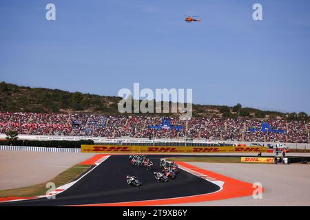 Valencia, Spanien. November 2023. Valencia, Spanien, 26. November 2023; MOTO3, Start Moto3 während der Moto3 GP Weltmeisterschaft. Moto3 GP Grand Prix des Comunitat Valenciana, Rennstrecke Ricardo Toro in der Nähe von Cheste - gebührenpflichtiges Bild - Foto: © Eric ALONSO/ATP Images (ALONSO Eric/ATP/SPP) Credit: SPP Sport Press Photo. /Alamy Live News Stockfoto