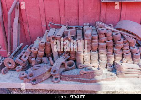 Sierra Railroad stellt Eisenbahngleise aus dem Rundhaus in Jamestown, Kalifornien, her. Stockfoto