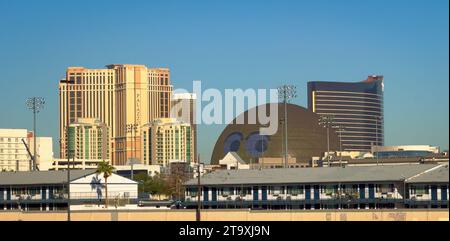 The Sphere in Las Vegas an einem sonnigen Tag - LAS VEGAS, USA - 31. OKTOBER 2023 Stockfoto