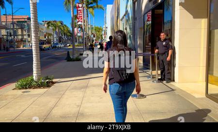Spaziergang auf dem Rodeo Drive in Beverly Hills - LOS ANGELES, USA - 5. NOVEMBER 2023 Stockfoto