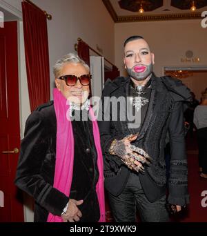 Rene Koch, Harald Gloeoeckler bei Kuenstler gegen AIDS Träume werden wahr die 20. Gala 2023 im Theater des Westens Berlin. *** Rene Koch, Harald Gloeoeckler bei Artists Against AIDS Dreams come true The 20 Gala 2023 im Theater des Westens Berlin Credit: Imago/Alamy Live News Stockfoto