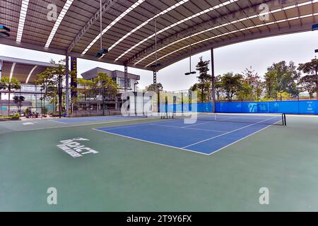 Bangkok, Thailand - 10. Februar 2015: Tennisplatz an der Impact Tennis Academy in Bangkok, Thailand. Stockfoto