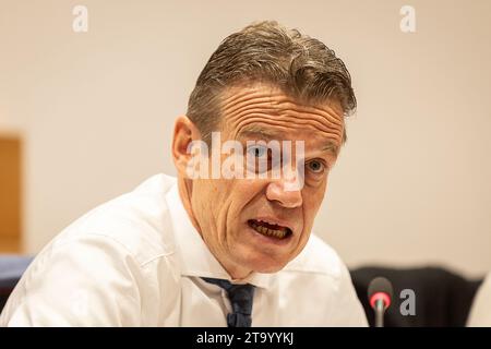 Brüssel, Belgien November 2023. Justizminister Paul Van Tigchelt, Bild während einer Sitzung der Justizkommissionen am Dienstag, den 28. November 2023, im bundesparlament in Brüssel. Der neu ernannte Justizminister Van Tigchelt wird seine Grundsatzerklärung während der kommission vorlegen. BELGA FOTO JAMES ARTHUR GEKIERE Credit: Belga News Agency/Alamy Live News Stockfoto