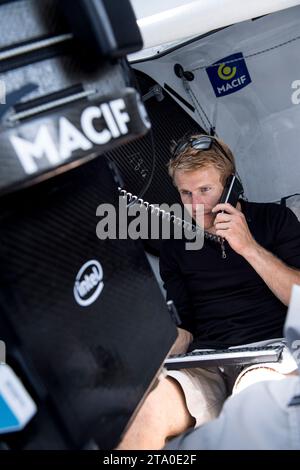 Der französische Kapitän Francois Gabart an Bord des IMOCA MACIF-Trainings für die Route du Rhum vor Port La Foret, Bretagne, am 19. juli 2014 - Foto Olivier Blanchet / DPPI Stockfoto