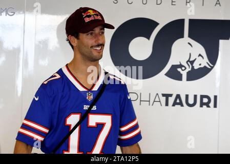 Abu Dhabi, Abu Dhabi. November 2023. Daniel Ricciardo (aus) AlphaTauri. Formel-1-Test, Dienstag, 28. November 2023. Yas Marina Circuit, Abu Dhabi, VAE. Quelle: James Moy/Alamy Live News Stockfoto