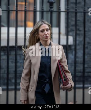 Downing Street, London, Großbritannien. November 2023. Laura Trott Abgeordnete, Chief Secretary of the Treasury in Downing Street nach wöchentlicher Kabinettssitzung. Quelle: Malcolm Park/Alamy Live News Stockfoto