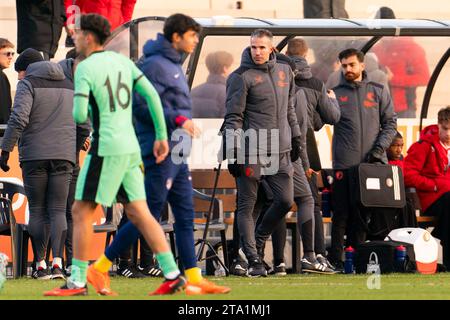 Rotterdam, Niederlande. November 2023. ROTTERDAM, NIEDERLANDE - 28. NOVEMBER: Trainer Robin van Persie beim Spiel der Gruppe E - UEFA Youth League 2023/24 zwischen Feyenoord und Atletico Madrid im Sportkomplex Varkenoord am 28. November 2023 in Rotterdam, Niederlande. (Foto von Joris Verwijst/Orange Pictures) Credit: Orange Pics BV/Alamy Live News Stockfoto