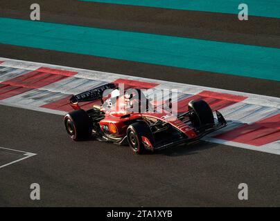 28. November 2023, Yas Marina Circuit, Abu Dhabi, Formel 1 Abu Dhabi Test 2023, im Bild Charles Leclerc (MCO), Scuderia Ferrari Stockfoto