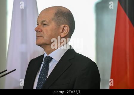 Berlin, Deutschland 28. November 2023: Begrüßung des Premierministers der Republik, Malta. November 2023. Im Bild: Bundeskanzler Olaf Scholz SPD *** Berlin, Deutschland 28. November 2023 Begrüßung des Ministerpräsidenten der Republik Malta 28 11 2023 im Bild Bundeskanzler Olaf Scholz SPD Copyright: XFotostandx/xReuhlx Credit: Imago/Alamy Live News Stockfoto