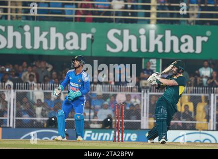 Guwahati, Assam, Indien. November 2023. Matthew Wade of Australia während des Spiels Nr. 03 der T20 International Series zwischen Australien und Indien im Barsapara Cricket Stadium, Guwahati, Assam, Indien am 28. November 2023 (Foto: © Avijit das/ZUMA Press Wire) NUR ZUR REDAKTIONELLEN VERWENDUNG! Nicht für kommerzielle ZWECKE! Stockfoto