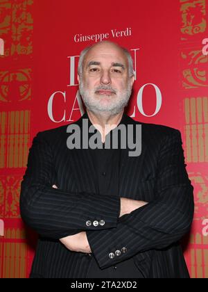 Mailand, Italien. November 2023. Mailand, Italien DON CARLO Präsentation des ersten Teatro alla Scala unter der Regie von Lluìs Pasqua unter der Regie von Riccardo Chailly auf dem Foto: Michele Pertusi Bass Credit: Independent Photo Agency/Alamy Live News Stockfoto