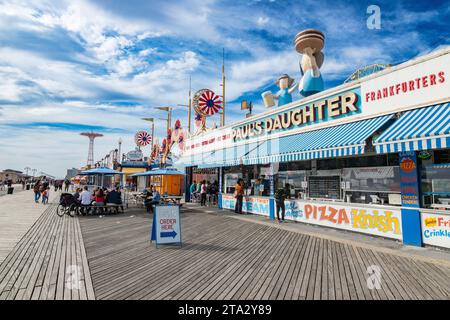 Paul's Tochter, Coney Island, Brooklyn, New York, Vereinigte Staaten von Amerika. Stockfoto
