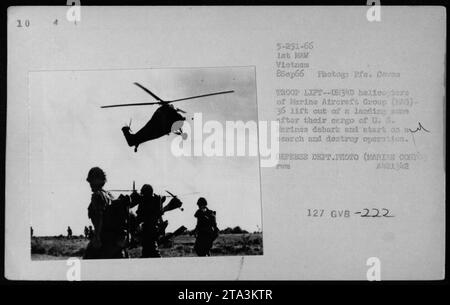 Ein UH-34 Hubschrauber der Marine Aircraft Group (mag)-36 wird am 8. September 1966 von einer Landezone in Vietnam abheben gesehen. Die Hubschrauber wurden für den Transport der US-Marines während der Such- und Zerstörungsoperationen eingesetzt. Dieses Foto wurde von PFE aufgenommen. Coren und ist ein offizielles Foto des US-Verteidigungsministeriums. Stockfoto