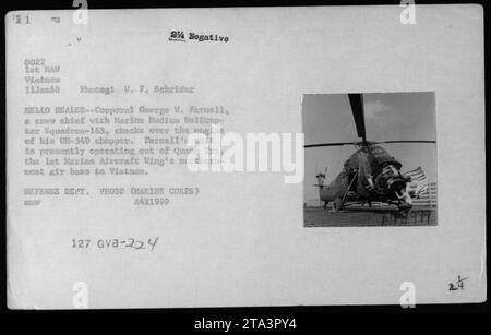 Corporal George W. Farnell, Crewchef der Marine Medium Helicopter Squadron-163, führt am 11. Januar 1968 die Wartung seines Hubschraubers ull-34D in Quang Trí durch, der nördlichsten Luftbasis des 1. Marine Aircraft Wing in Vietnam. Foto: W. F. Schridar, Verteidigungsministerium (Marinekorps)." Stockfoto