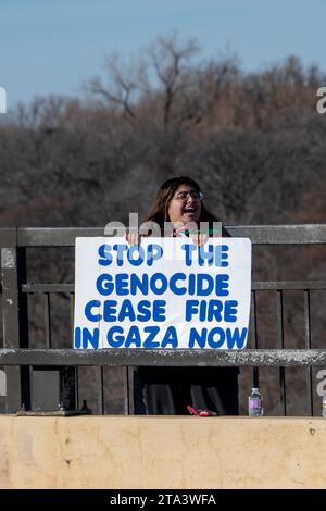 St. Paul, Minnesota. November 2023. Sammeln Sie sich, um Minnesota von der Apartheid Israel zu veräußern, Palästina zu befreien und kein Geld aus Minnesota für Völkermord. Stockfoto