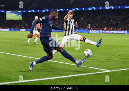 Paris, Frankreich. November 2023. © Julien Mattia/Le Pictorium/MAXPPP - Paris 28/11/2023 Ousmane Dembele lors du match retour du groupe F de la Ligue des Champions, entre le PSG et Newcastle United, au Parc de Princes, le 28 Novembre 2023. Quelle: MAXPPP/Alamy Live News Stockfoto