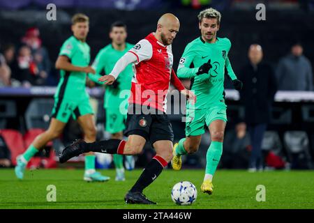 ROTTERDAM, NIEDERLANDE - 28. NOVEMBER: Gernot Trauner (Feyenoord Rotterdam) während des Gruppenspiels E - UEFA Champions League 2023/24 gegen SC Feyenoord an Stockfoto