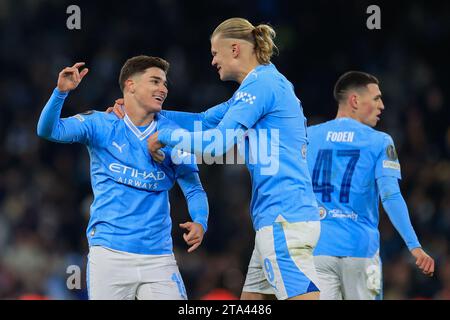 Julián Álvarez Nr. 19 von Manchester City feiert sein Ziel, es 3-2 beim UEFA Champions League Gruppe G Spiel Manchester City gegen RB Leipzig im Etihad Stadium, Manchester, Großbritannien, am 28. November 2023 (Foto: Conor Molloy/News Images) in Manchester, Großbritannien, am 28. November 2023 zu erreichen. (Foto: Conor Molloy/News Images/SIPA USA) Stockfoto