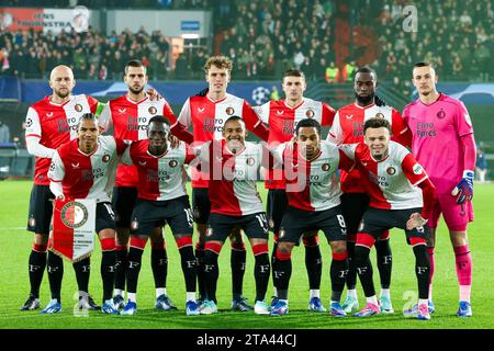 ROTTERDAM, NIEDERLANDE - 28. NOVEMBER: Torhüter Justin Bijlow (Feyenoord Rotterdam), Lutshare Geertruida (Feyenoord Rotterdam), Gernot Trauner (Feye Stockfoto