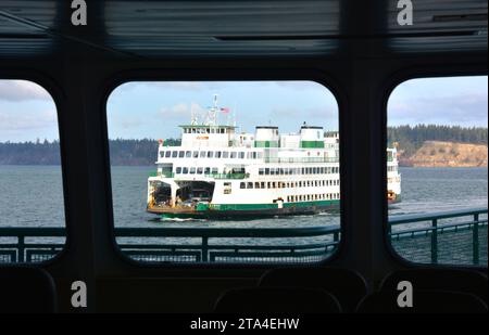 Washington State Ferry überquert den Puget Sound Stockfoto