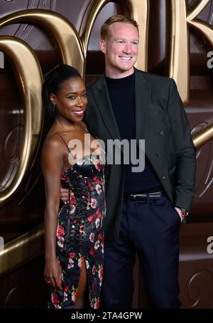 London, Großbritannien. November 2023. Vanessa James und Greg Rutherford kommen an der Wonka World Premiere in der Royal Festival Hall in London an. Quelle: Doug Peters/EMPICS/Alamy Live News Stockfoto