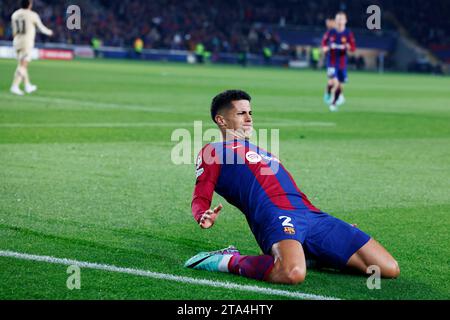 Barcelona, Spanien. Quelle: D. 28. November 2023. Joao Cancelo (Barcelona) Fußball/Fußball: UEFA Champions League Gruppe H Spiel zwischen dem FC Barcelona 2-1 FC Porto bei den Estadi Olimpic Lluis Companys in Barcelona, Spanien. Quelle: D .Nakashima/AFLO/Alamy Live News Stockfoto