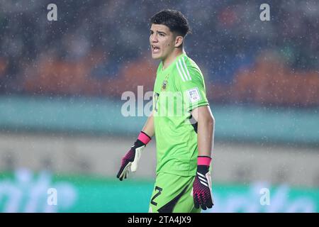 Bandung, Indonesien. November 2023. Argentiniens Jeremias Florentin beim Gruppenspiel der FIFA U-17-Weltmeisterschaft Indonesien 2023 gegen Japan 1-3 Argentinien im Si Jalak Harupat Stadium in Bandung, Indonesien, 14. November 2023. Quelle: AFLO/Alamy Live News Stockfoto