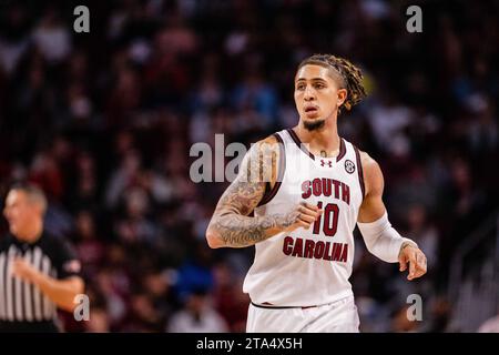 Columbia, SC, USA. November 2023. South Carolina Gamecocks schützen Myles Stute (10) während der zweiten Halbzeit gegen die Notre Dame Fighting Irish im NCAA Basketball Matchup in der Colonial Life Arena in Columbia, SC. (Scott Kinser/CSM). Quelle: csm/Alamy Live News Stockfoto