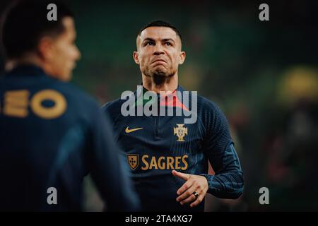 Cristiano Ronaldo während des warm-up vor dem Qualifikationsspiel zur UEFA Euro 2024 zwischen den Nationalmannschaften Portugal und Island, Estadio Jose Alvalade, Lissabon Stockfoto