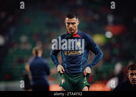 Cristiano Ronaldo während des warm-up vor dem Qualifikationsspiel zur UEFA Euro 2024 zwischen den Nationalmannschaften Portugal und Island, Estadio Jose Alvalade, Lissabon Stockfoto